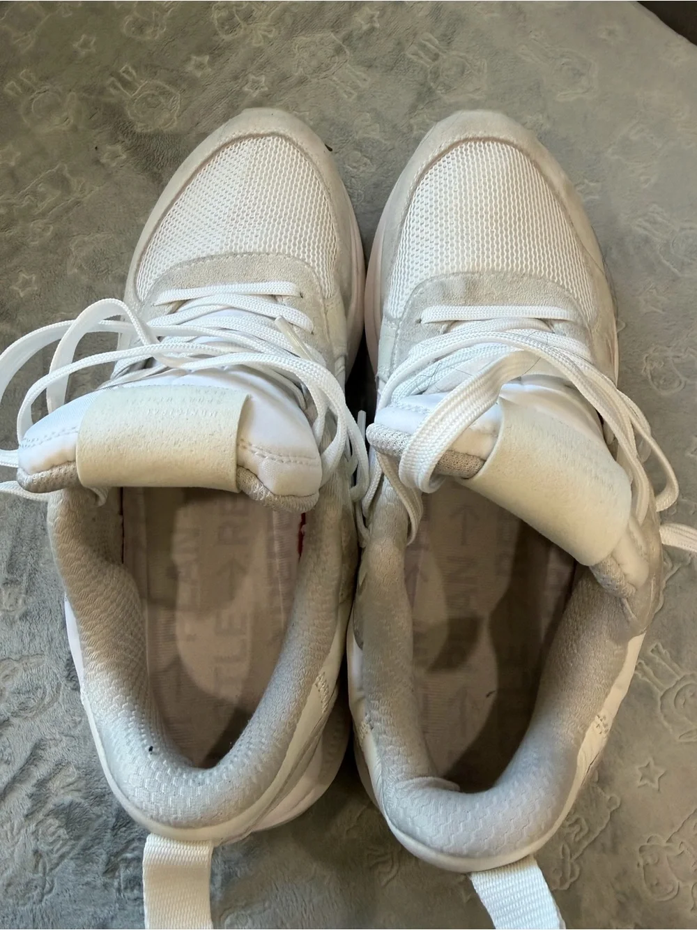 Men's White & Light Gray Mesh Sneakers - Modern Casual Comfort